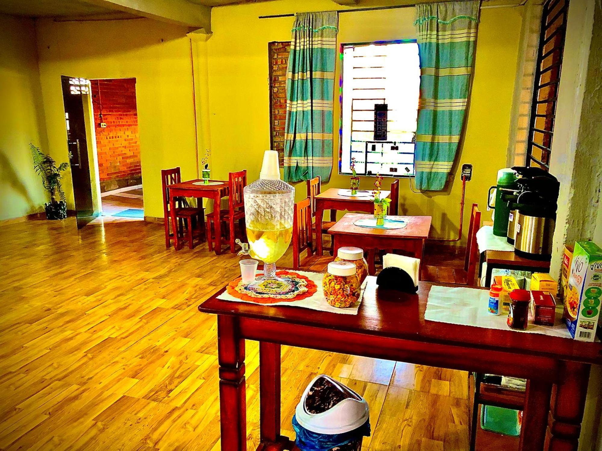La Escala Aeropuerto Bed & Breakfast Luque Exterior foto